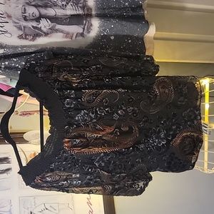 Paisley top